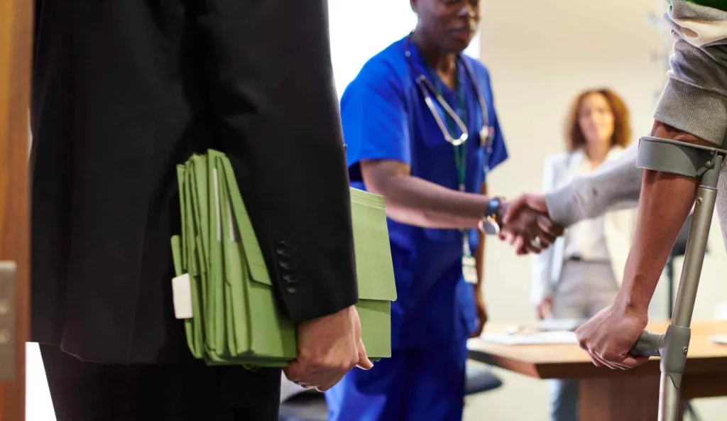 Maximizing Compensation In Personal Injury Claims: Factors That Impact Settlement | Call (516) 334-4100