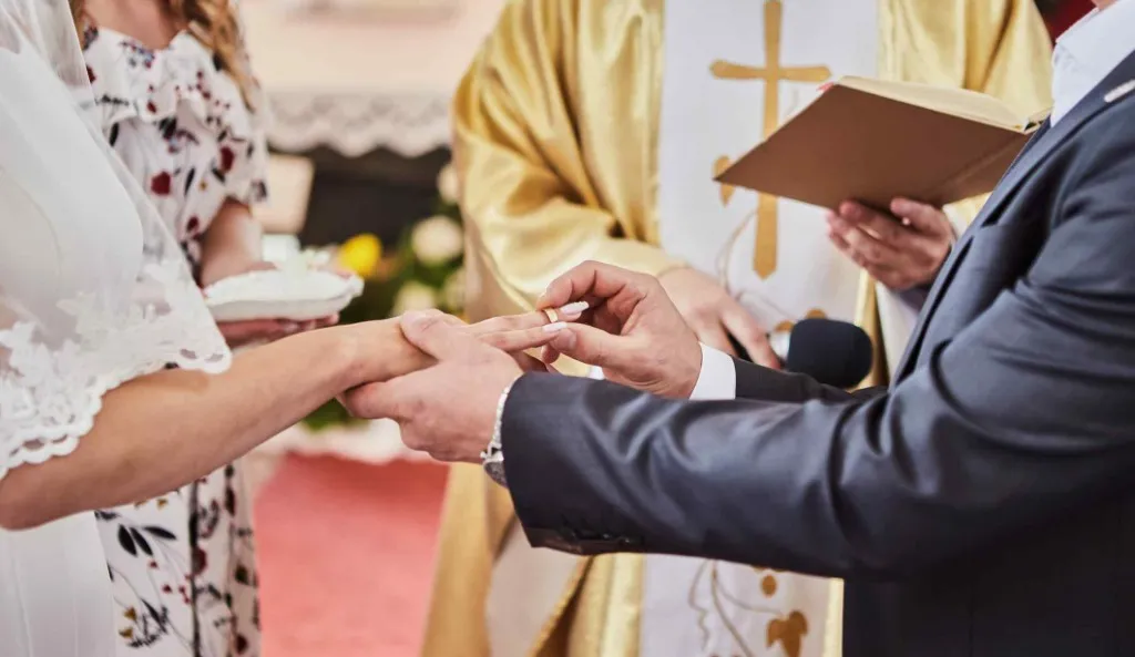 Pope Francis Expedites Annulments Of Catholic Marriages in New York | Call (516) 334-4100