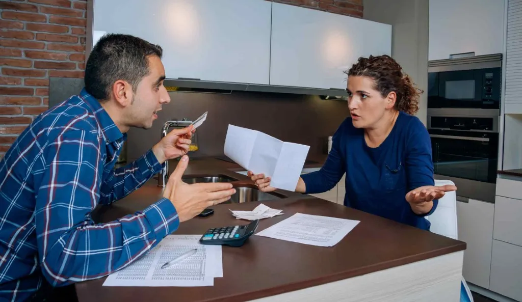Protecting Your Finances During A Divorce: Financial Tips And Strategies | Call (516) 334-4100