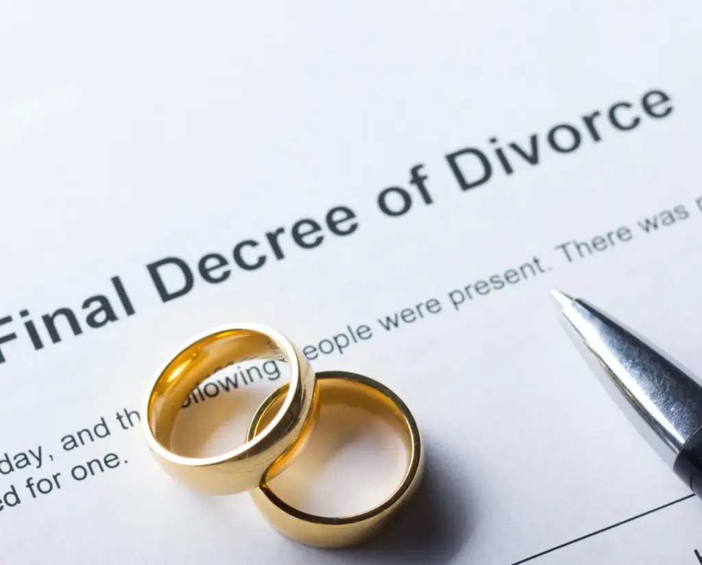What factors can cause a divorce case to be considered complex in New York?