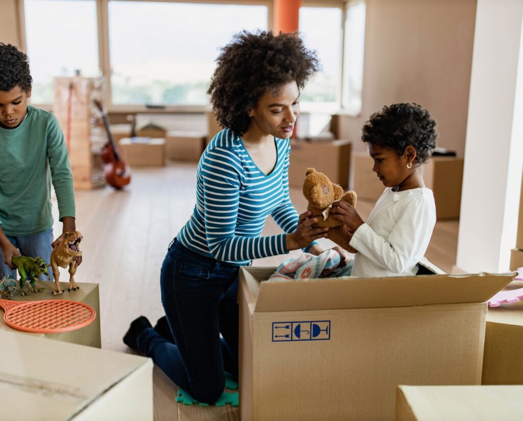 Child Custody Relocation Laws in New York | Call 516-334-4100